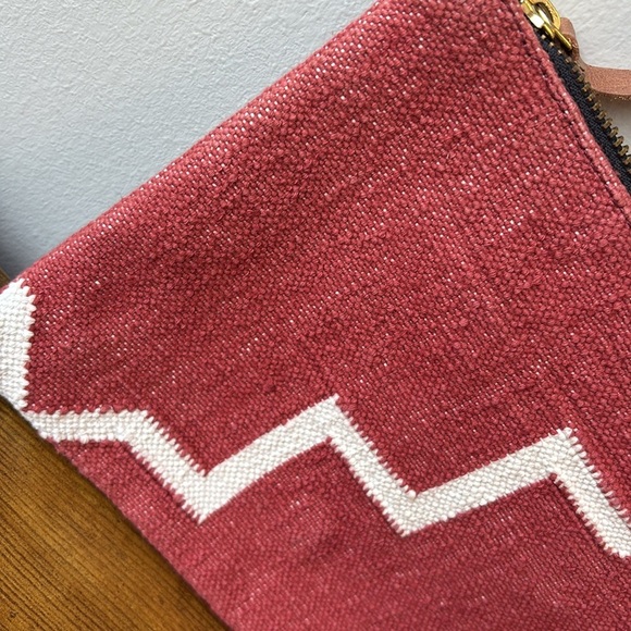 Red and White Geometric Clutch - Picture 2 of 6